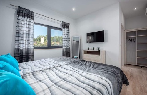 Mali Vareski House | Holiday house Krnica for 1 - 9 persons with 4 bedrooms - Holiday home