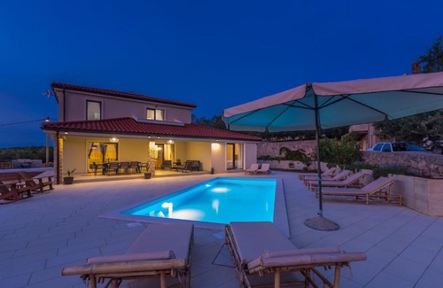Nenadici Villa | Holiday house LUNA