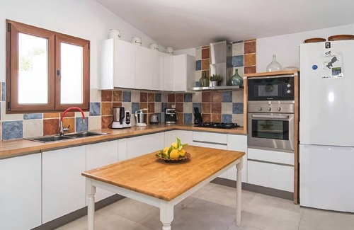 Montuiri House | Holiday house Montuïri for 1 - 6 persons with 3 bedrooms - Holiday house