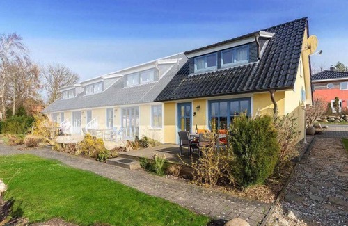 Neuenkirchen House | Holiday house Neuenkirchen for 1 - 5 persons with 2 bedrooms - Row house