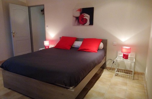 Piolenc House | Holiday house Piolenc for 1 - 4 persons with 2 bedrooms - Holiday house