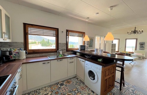 El Mas Fumats House | Holiday house - privatpool + glass fiber, views + aircondition, Wallbox (3,7kW)