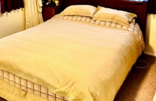 Waitarere Beach House | Holiday House with additional Sleepout to Rent Separately
