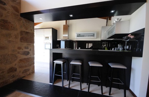 Aborim House | Holiday house with fireplace and panoramic view