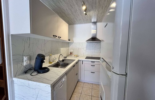 Portiragnes-Plage House | Holiday house with Airco for 4 people -500m from the sea -RESIDENCE TAMARIS -WIFI- Portiragnes.