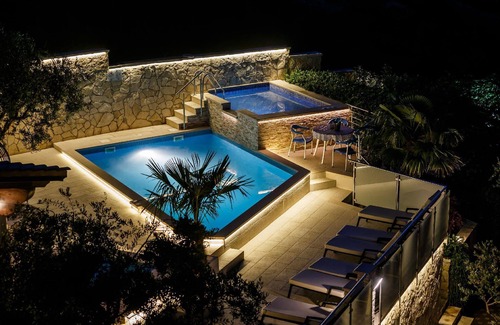 Razanj House | Holiday House with garden, close to the beach