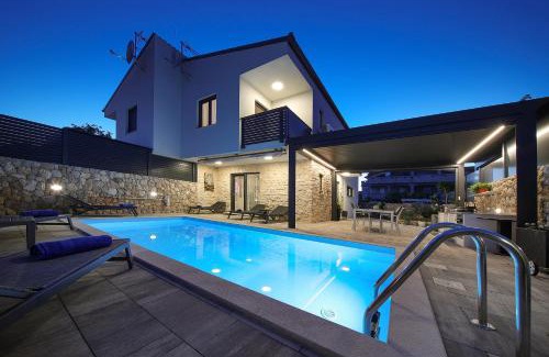 Sveti Anton House | Holiday house ZOROO with private pool