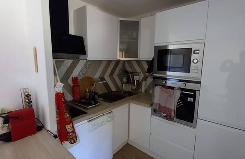 Six-Fours-les-Plages Apartment | Holiday in the sun air-conditioned sea view apartment 150m from the sea