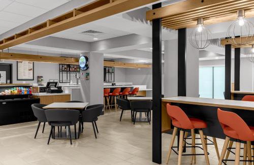 Cleveland Hotel | Holiday Inn Cleveland by IHG