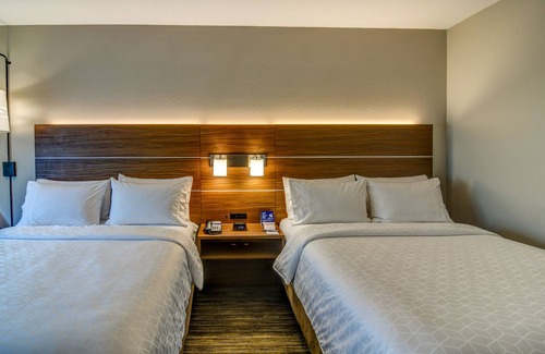 Fort Walton Beach Hotel | Holiday Inn Express Fort Walton Beach Central by IHG