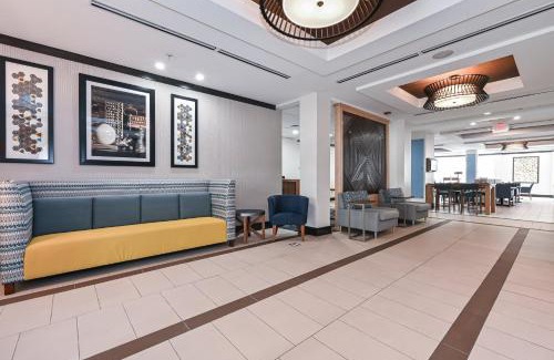 Matthews Hotel | Holiday Inn Express Charlotte Southeast - Matthews by IHG
