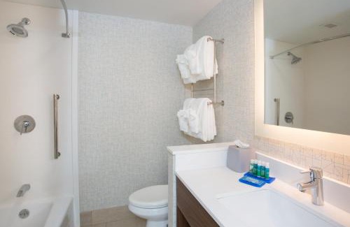 Chelmsford Hotel | Holiday Inn Express Chelmsford by IHG