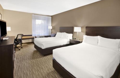 Warren Hotel | Holiday Inn Express Detroit-Warren/General Motors Technology Center by IHG