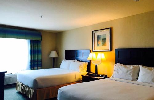 Fort Bragg Hotel | Holiday Inn Express Fort Bragg by IHG
