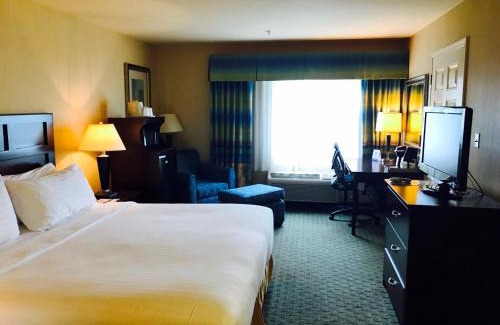 Fort Bragg Hotel | Holiday Inn Express Fort Bragg by IHG