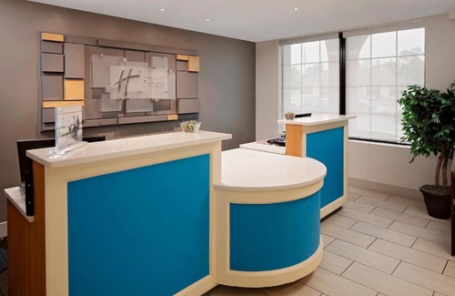 Harrisburg Hotel | Holiday Inn Express Harrisburg East by IHG