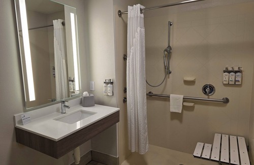 Smithfield Hotel | Holiday Inn Express Hotel & Suites Smithfield - Selma I -95 by IHG