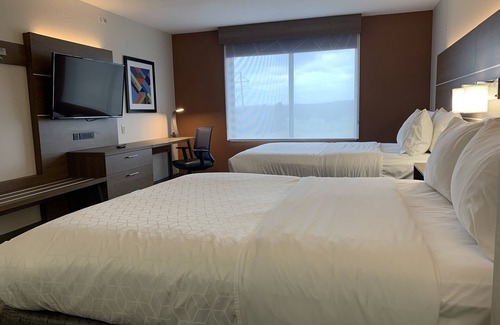 Reno Hotel | Holiday Inn Express Hotel & Suites Franklin-Oil City by IHG