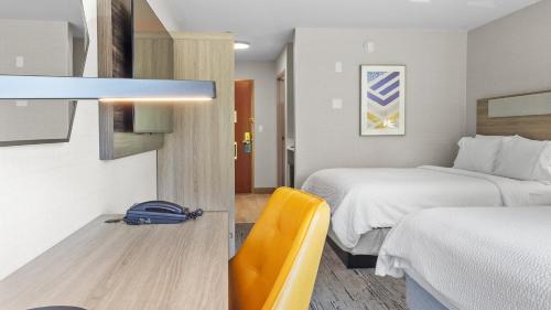 Manchester Hotel | Holiday Inn Express Hotel & Suites Manchester - Airport by IHG