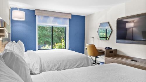 Manchester Hotel | Holiday Inn Express Hotel & Suites Manchester - Airport by IHG