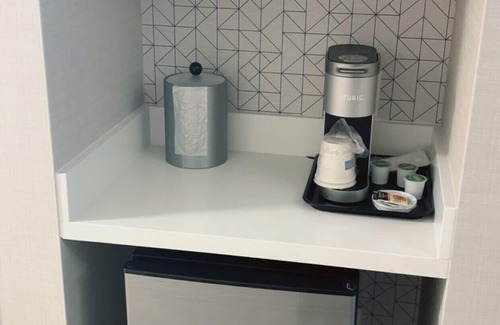 Drums Hotel | Holiday Inn Express Hotel & Suites Drums by IHG