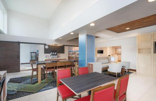 Frankfort Hotel | Holiday Inn Express Hotel & Suites Frankfort by IHG