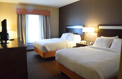 Watertown Hotel | Holiday Inn Express Hotel & Suites Watertown - Thousand Islands by IHG