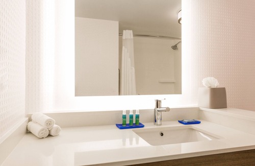 Lorton Hotel | Holiday Inn Express Lorton by IHG