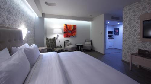 Naucalpan Hotel | Holiday Inn Express Mexico- Toreo by IHG