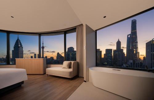 Downtown Shanghai Hotel | Holiday Inn Express Shanghai on The Bund by IHG