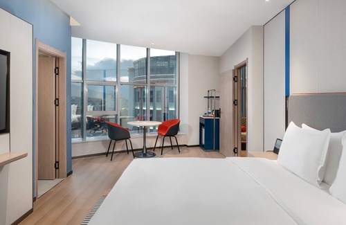 Shangri-La Hotel | Holiday Inn Express Shangri La by IHG