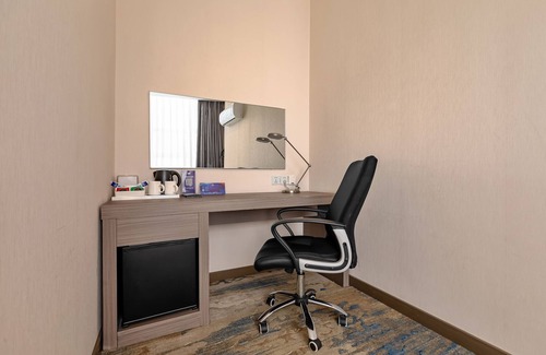 Shen He Hotel | Holiday Inn Express Shenyang North Station by IHG