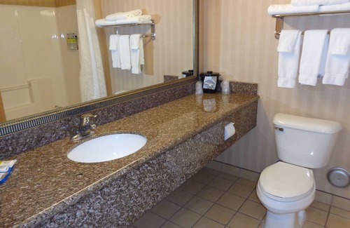 New Buffalo Hotel | Holiday Inn Express & Suites New Buffalo by IHG