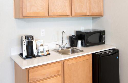 Port Huron Hotel | Holiday Inn Express & Suites Port Huron by IHG