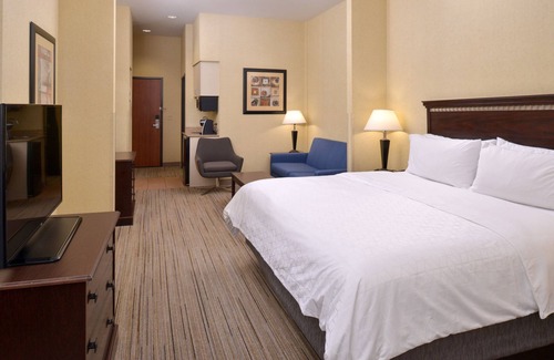 Nampa Hotel | Holiday Inn Express & Suites Nampa - Idaho Center by IHG