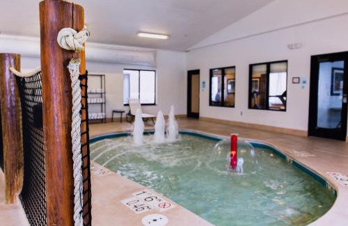 Sidney Hotel | Holiday Inn Express & Suites Sidney by IHG