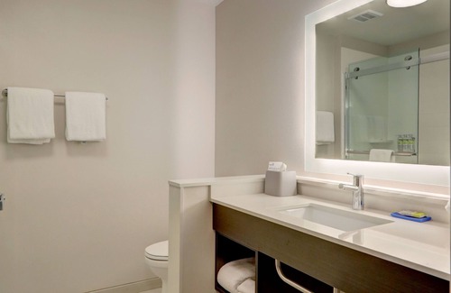 Auburn Hotel | Holiday Inn Express & Suites Auburn Downtown by IHG