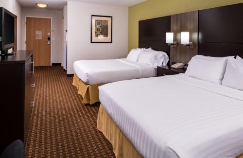 Bucyrus Hotel | Holiday Inn Express & Suites Bucyrus by IHG