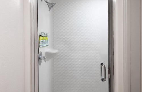 Florida Center Hotel | Holiday Inn Express & Suites - Nearest Universal Orlando by IHG