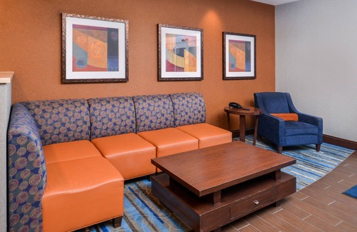 York Hotel | Holiday Inn Express & Suites York by IHG