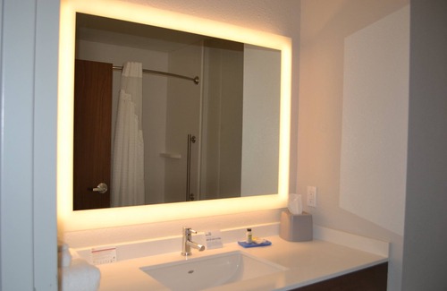 Tallahassee Hotel | Holiday Inn Express Tallahassee University Central by IHG