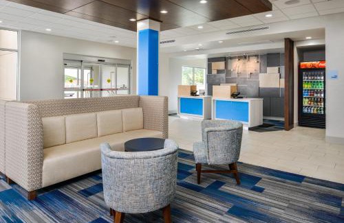 Siloam Springs Hotel | Holiday Inn Express & Suites - Siloam Springs by IHG