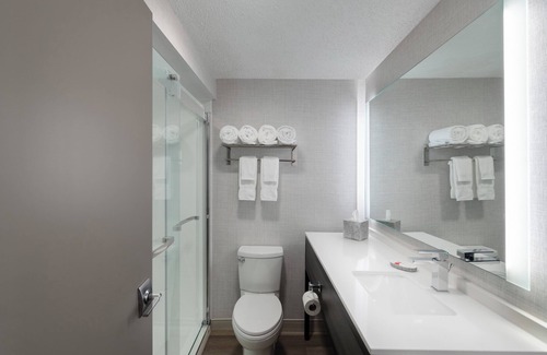 South Burlington Hotel | Holiday Inn Express South Burlington Downtown by IHG