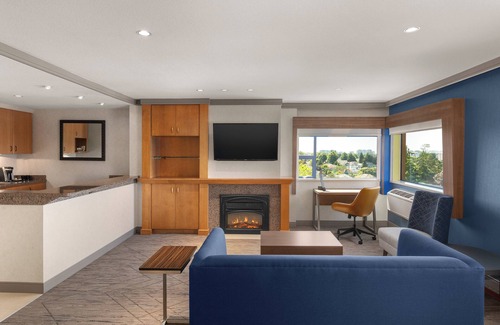 Richmond City Centre Hotel | Holiday Inn Express Vancouver Airport Richmond by IHG