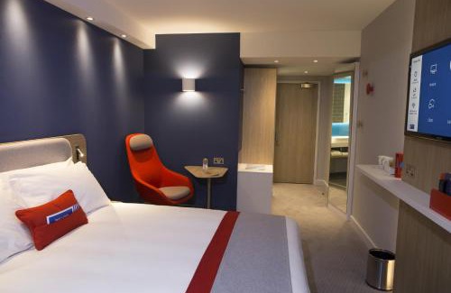 Windsor Hotel | Holiday Inn Express Windsor by IHG