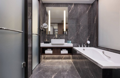 Zhengzhou Hotel | Holiday Inn Express Zhengzhou Airport by IHG