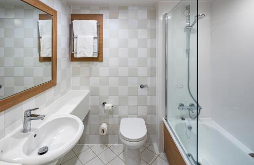 Barnwood Hotel | Holiday Inn Gloucester - Cheltenham by IHG