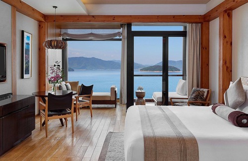 Chun'an Hotel | Holiday Inn One Thousand Island Lake by IHG