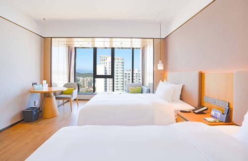 Chun'an Hotel | Holiday Inn One Thousand Island Lake by IHG