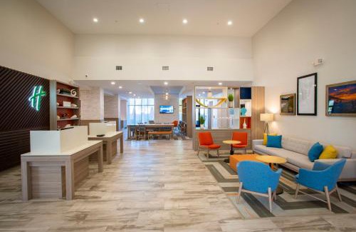 Ferry Pass Hotel | Holiday Inn Pensacola - University Area by IHG
